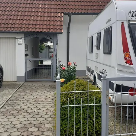 Privatunterkunft Privatzimmer *